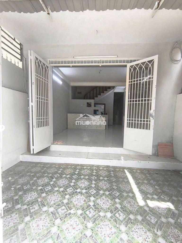 Nhà 4pn đối diện công viên- gần vincom thủ đức
