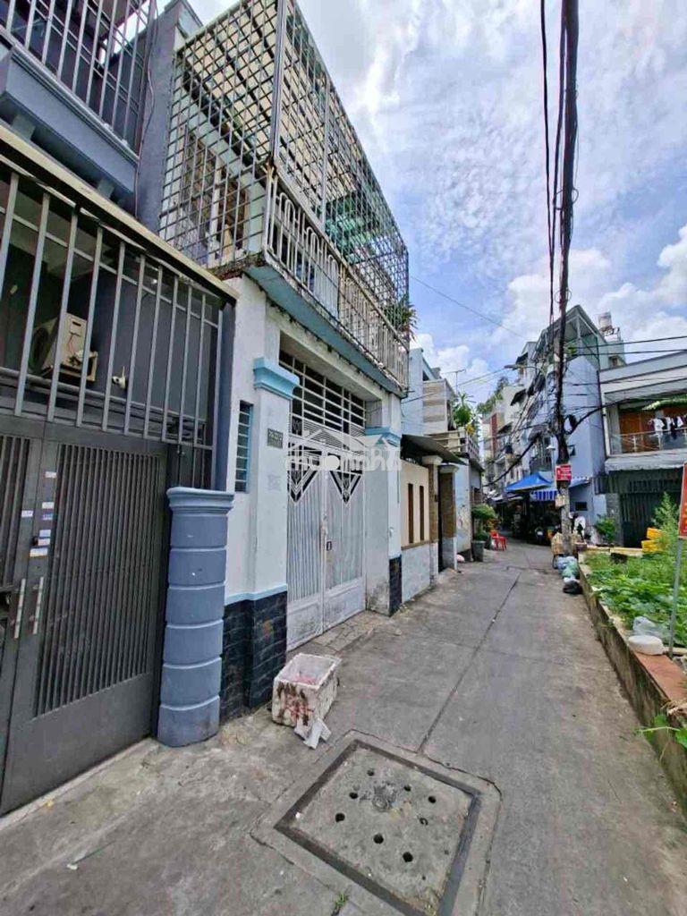 Nhỉnh 5 tỷ - 52m2 (4 x 13) - gần đh công nghiệp - 3 p.ngủ (1 pn trệt) - 3