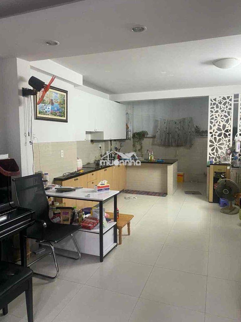 Cho thuê nhà khu bàu cát p14 tân bình. dt: 4m5 x 16m 3 tầng giá 16tr - 3