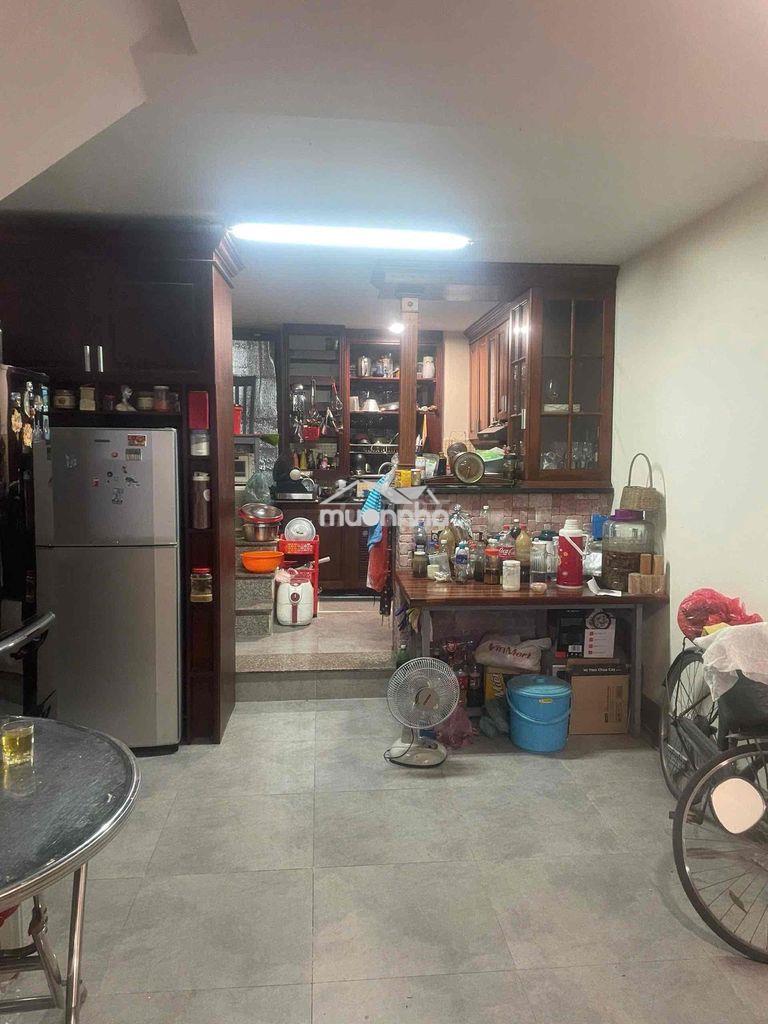 Cho thuê nhà nguyên căn làng đại học abc,dt :5 x 20 ,3 lầu . giá: 18tr - 2