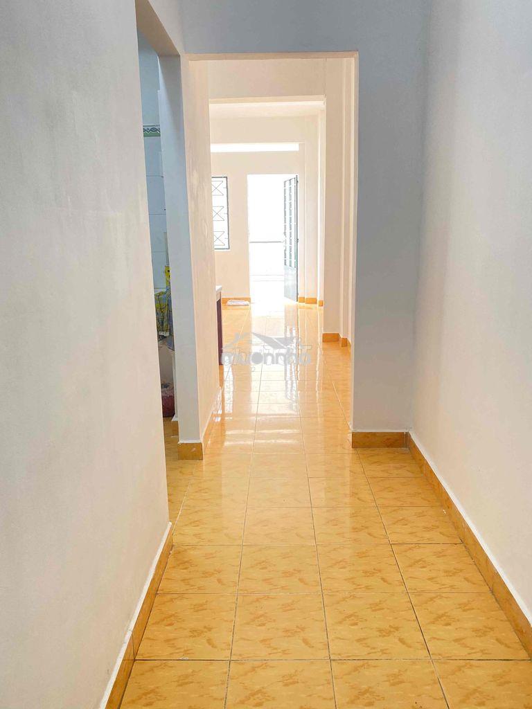 Chung cư thang máy ,sổ hồng riêng lâu dài. 2 pn, 2 wc