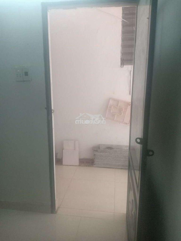Phòng giá rẻ,có toilet riêng,điện nước riêng,gần chợ,có internet - 2