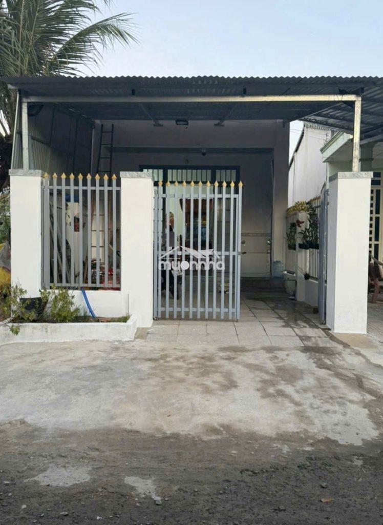 Cần tiền ! bán nhà ở ngay xã phước vĩnh an  *dt: 125m2 shr giá 820tr