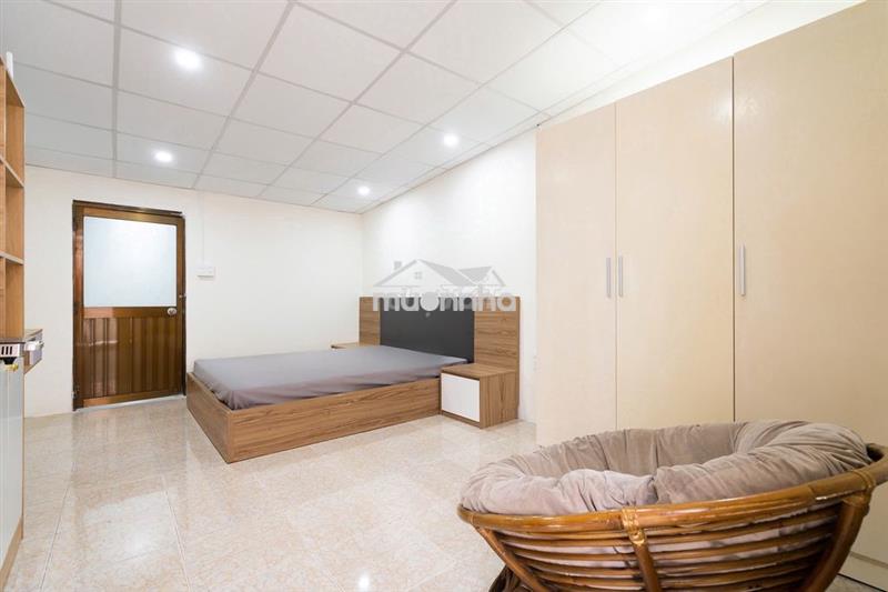Cho thuê nguyên lầu 2 nhà trong chợ bàn cờ