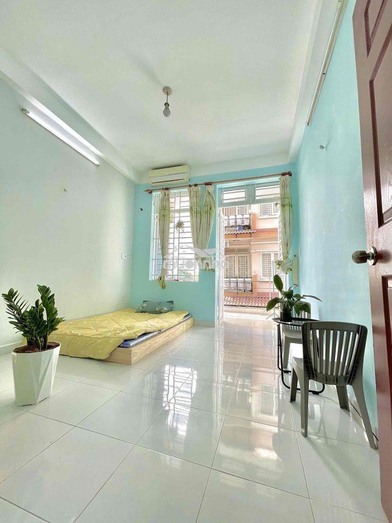 Cho thuê căn hộ 2 phòng ban công rộng 50m2 ngay sát bên văn lang cs3