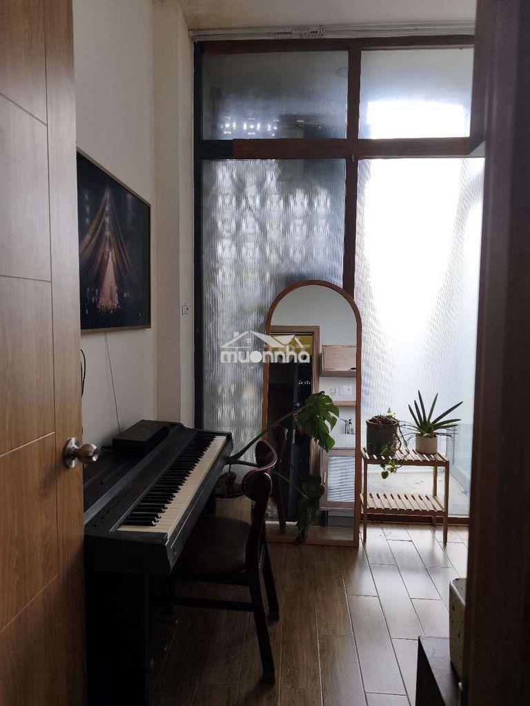 Phòng cho thuê có điều hoà, nội thất cơ bản - 3