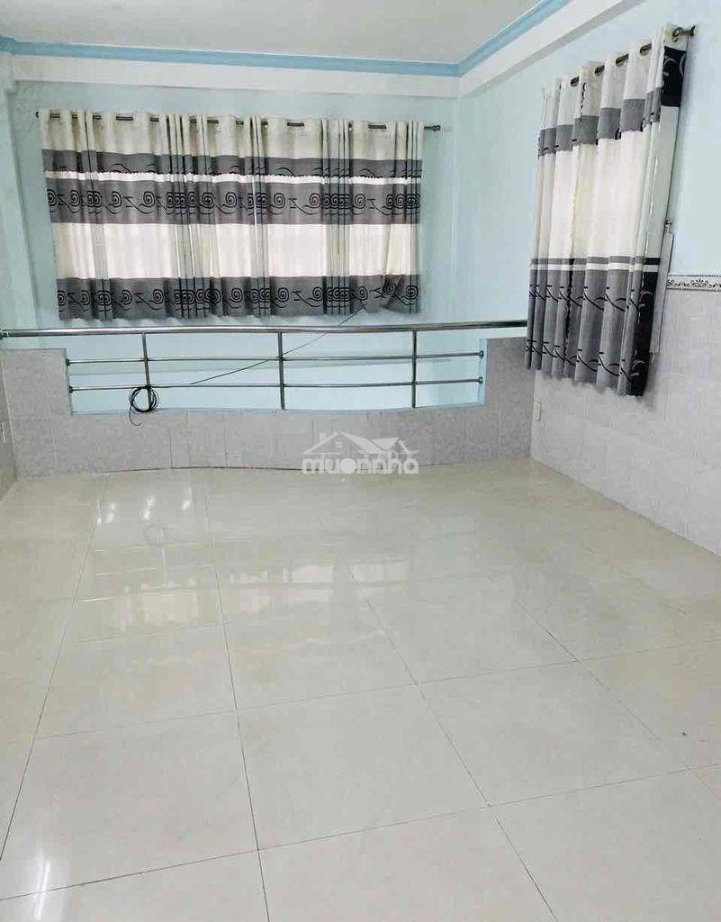 Nhà rẻ 11tr, 1 trệt 3tầng sân thượng, sát mặt tiền ở và kd ok ngon - 4