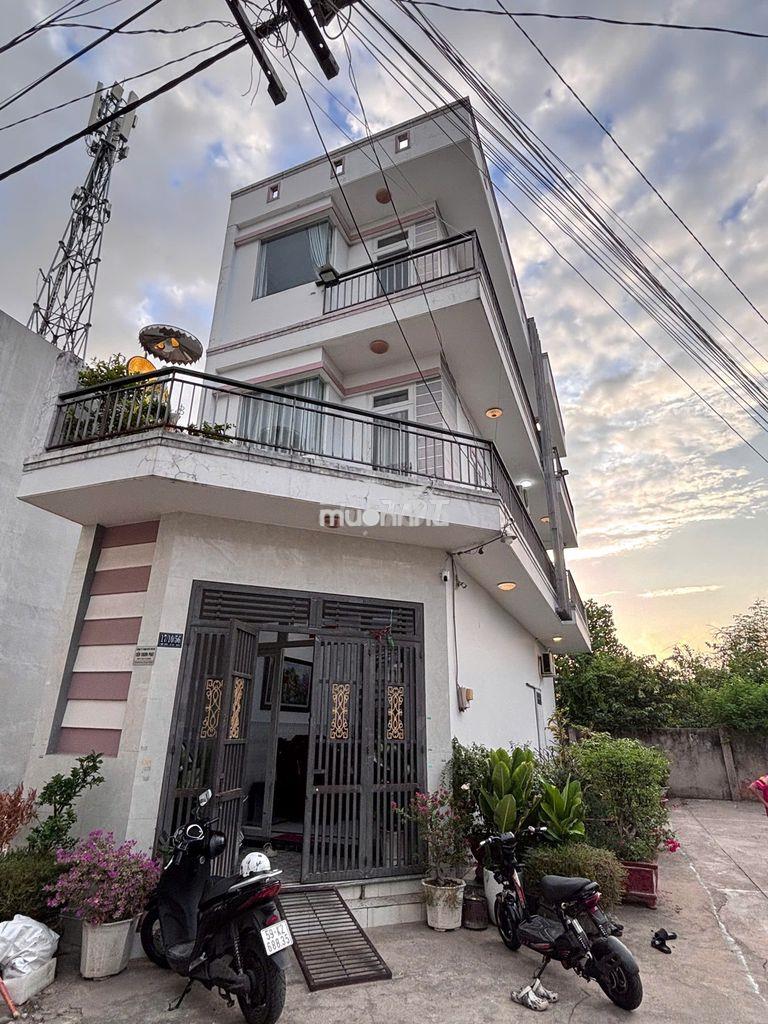 Thuê nhà nguyên căn lô góc - 2 tầng