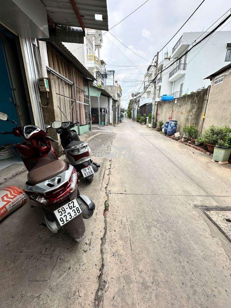 5x40. trống suốt có 2pn. gần metro q12  - 3