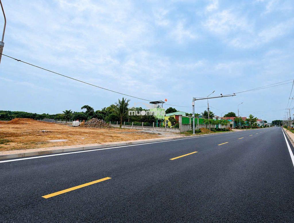 Bán đất mặt tiền đường nhựa - trung tâm phường -chỉ cần 200tr iệu - 4