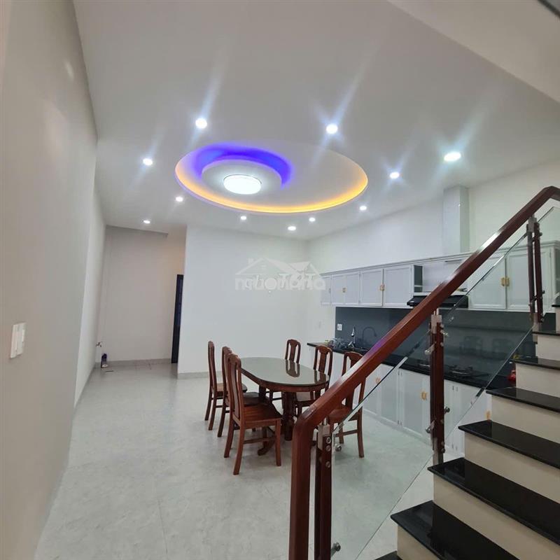 Nhà nguyên căn gần đường 2/9 | rộng rãi thoáng mát