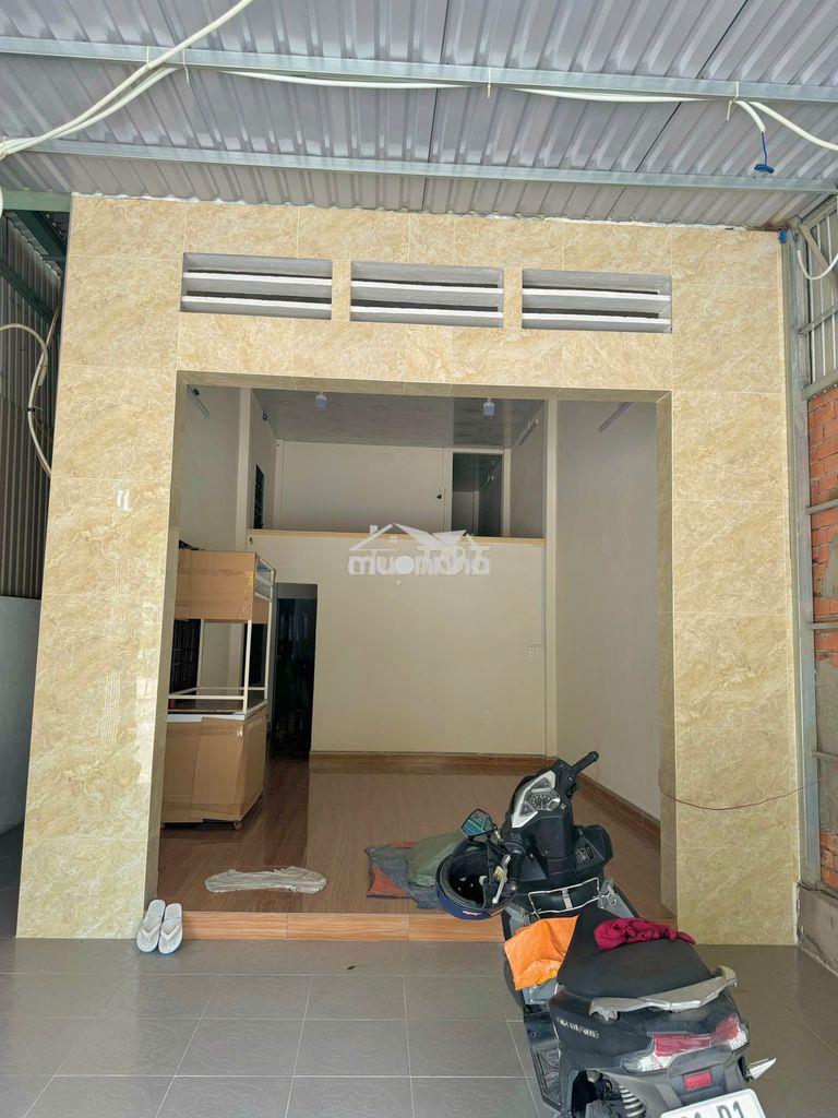 Cho thuê mặt bằng chợ thông dụng - diện tích lớn - 3