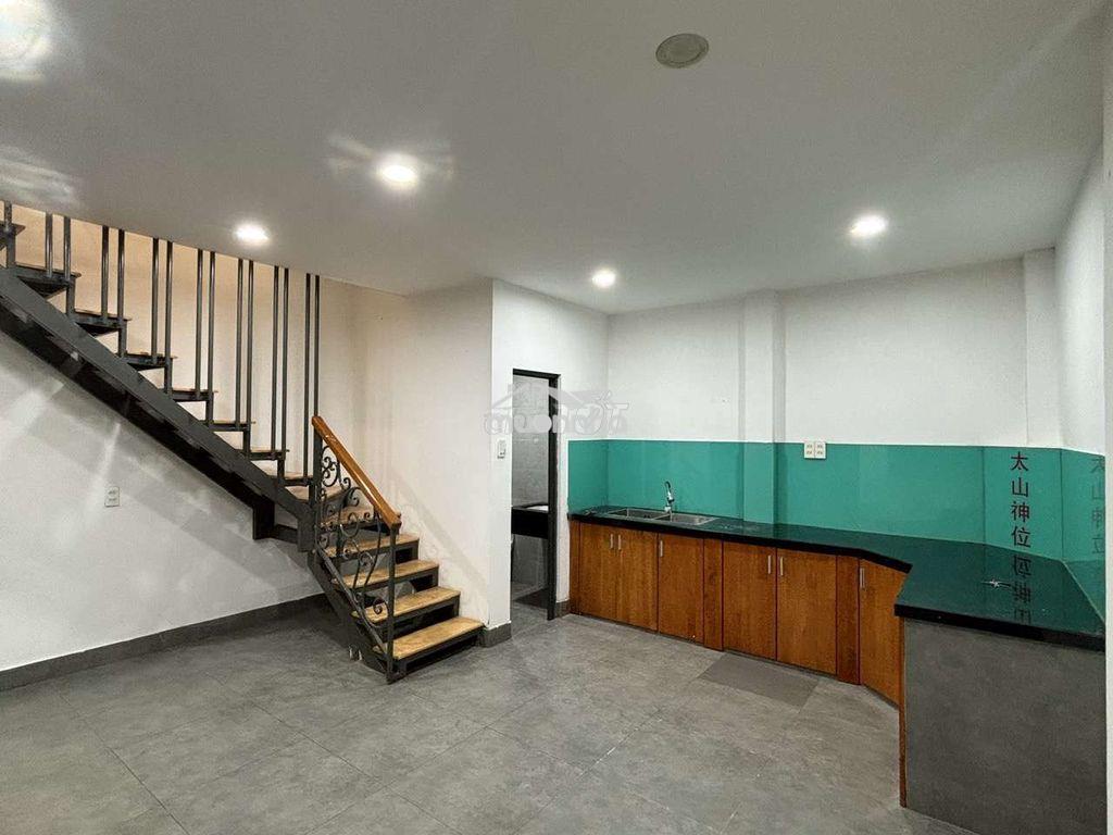 Nhà trệt lầu dt sàn 50m2 hẻm xe hơi shr gần hoàng diệu 2 - 2