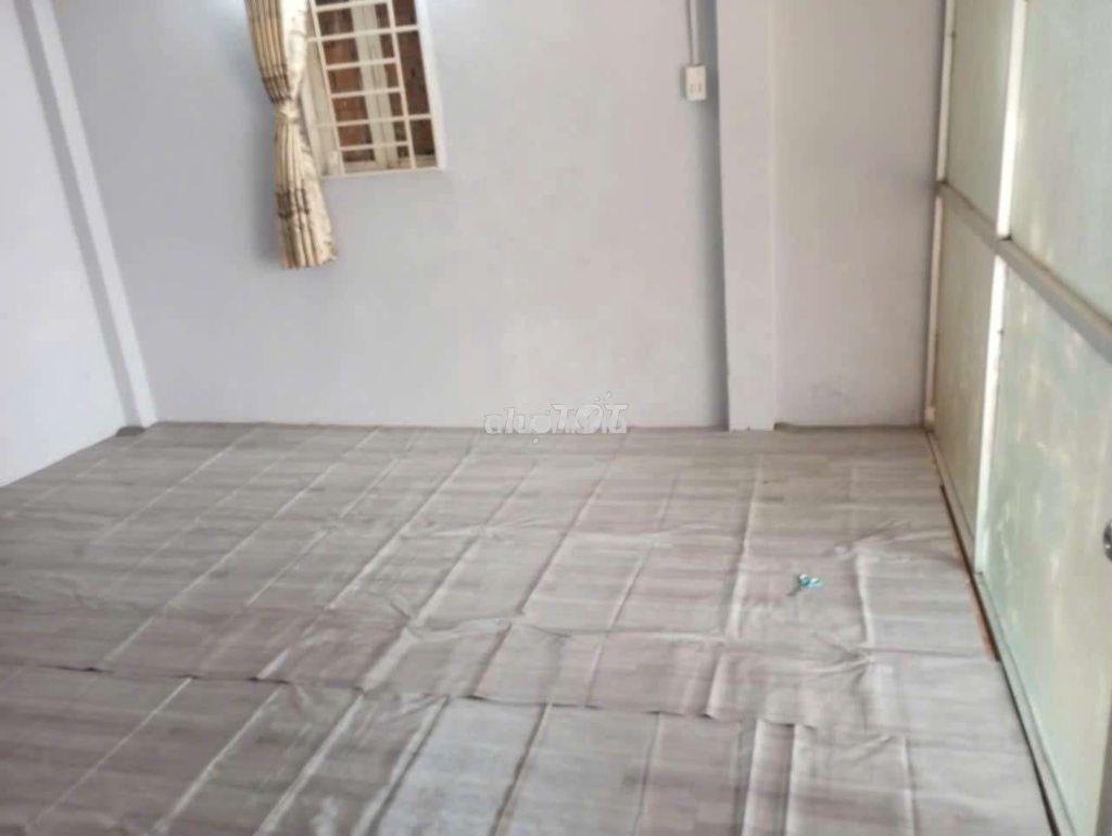 Cho thuê nhà hẻm 195 pham văn bạch cách trường chinh 600m - 4