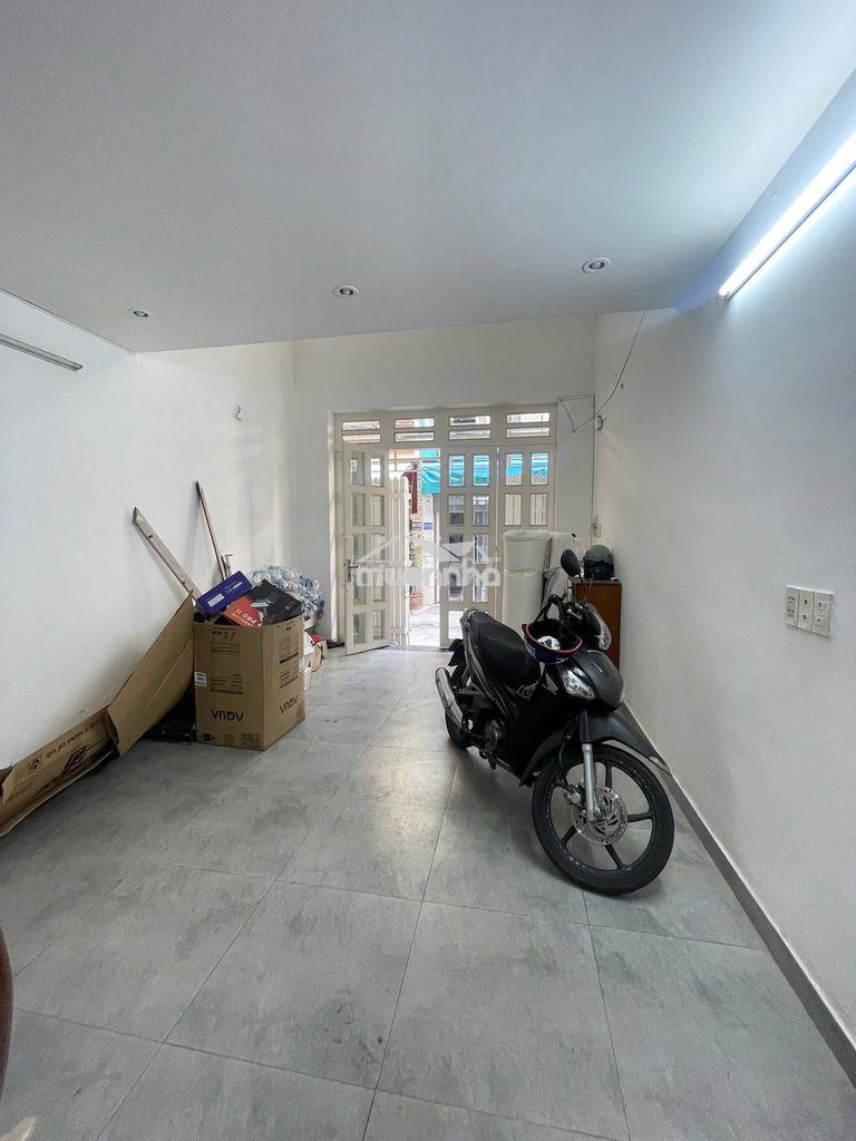 Cho thuê nhà hẻm 5m huỳnh văn bánh 3,7x14m 3 lầu 4pn giá 19.5tr