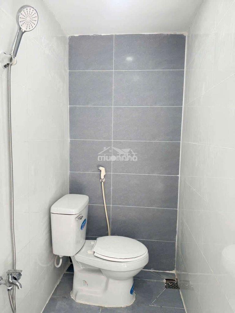 Cho thuê nhà đường phạm hùng c10 dt.3m×6m } 1 lầu 1 phòng 1 toilet. - 2