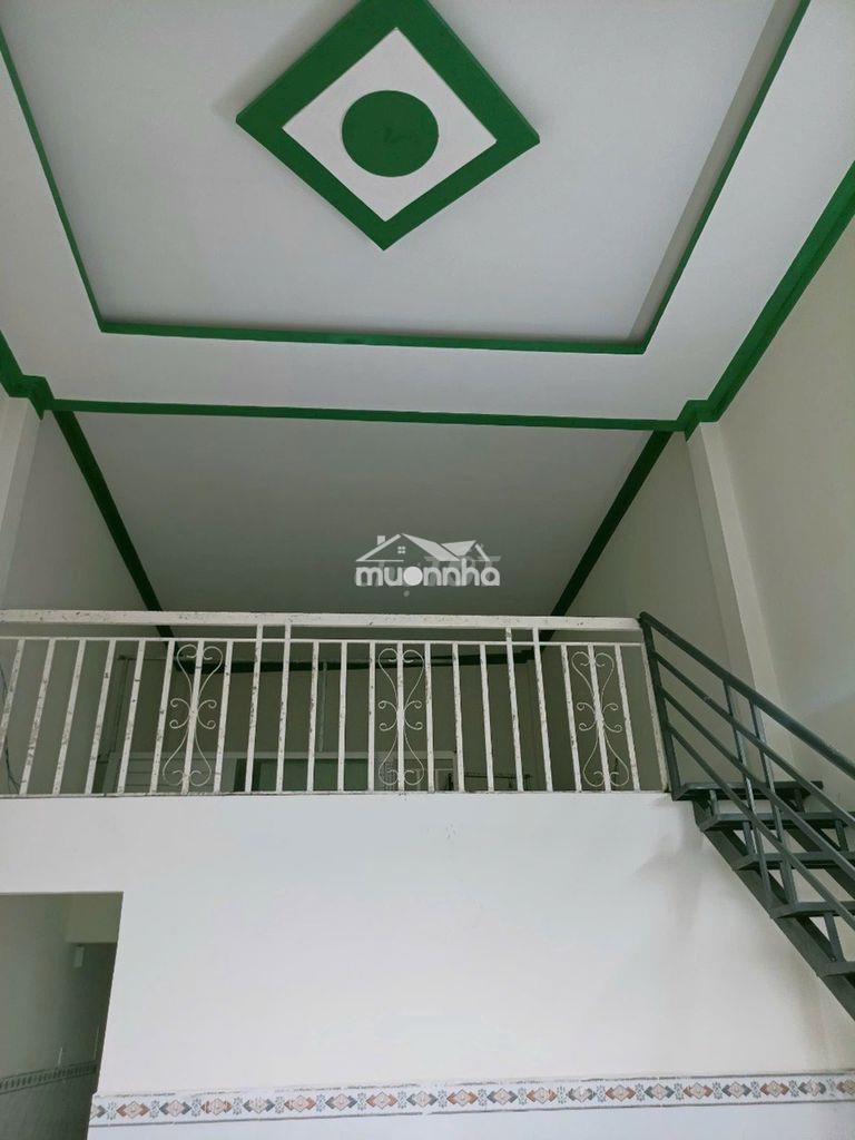 Nhà cũ trệt lửng xã tân hiệp hm dt 4x10 shr hoàn công đủ giá 1 tỷ 3