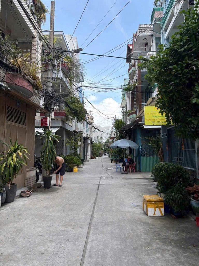 Chỉ 5.68 tỷ sở hữu ngay nhà hxh lạc long quân, p.3, quận 11 - 2