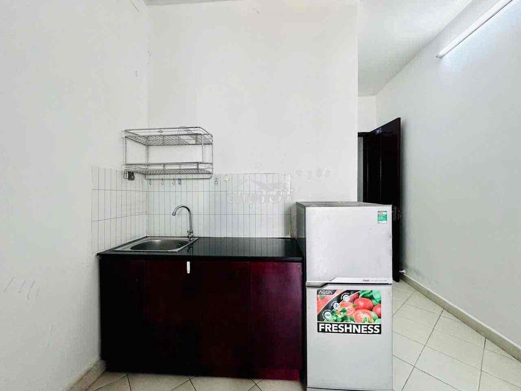 Phòng full nội thất bancol quận 3 - 4