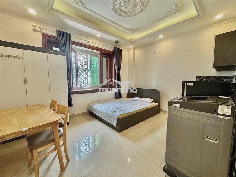 Cho thuê căn hộ ngay mặt tiền gần nhà thờ tân định quận 1 giá rẻ t5