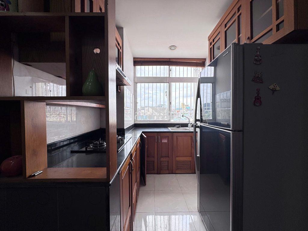 Cho thuê nhanh căn hộ 2pn tại cc bigemco - q11 - 4