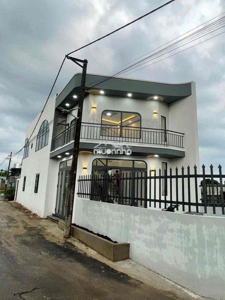 Chủ bể n.ợ hạ bán lỗ căn nhà sổ riêng 2mt siêu đẹp gần kcn giang điền