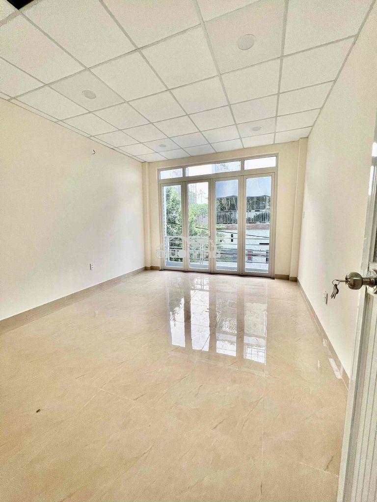 Cho thuê nhà dt 140m2 1trệt 1lầu 3pn 2wc sân xe máy hẻm xe tải - 2