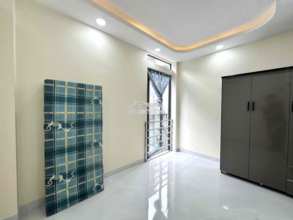 Phòng mới xây, ban công thoáng đầy đủ nội thất - 2