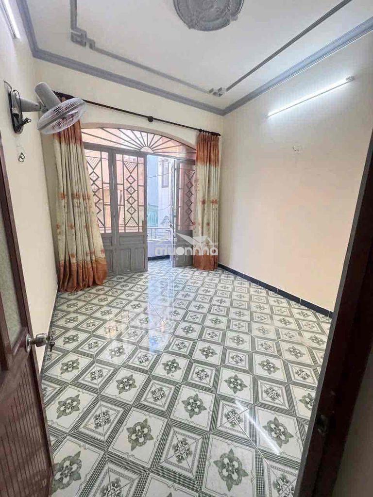 Cho thuê nhà 3 phòng ngủ gần emart phan huy ích, 9 triệu/tháng - 2