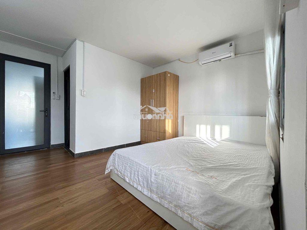 Căn hộ 1 pn tách bếp 200m tới iuh ban công siêu to full nội thất - 3