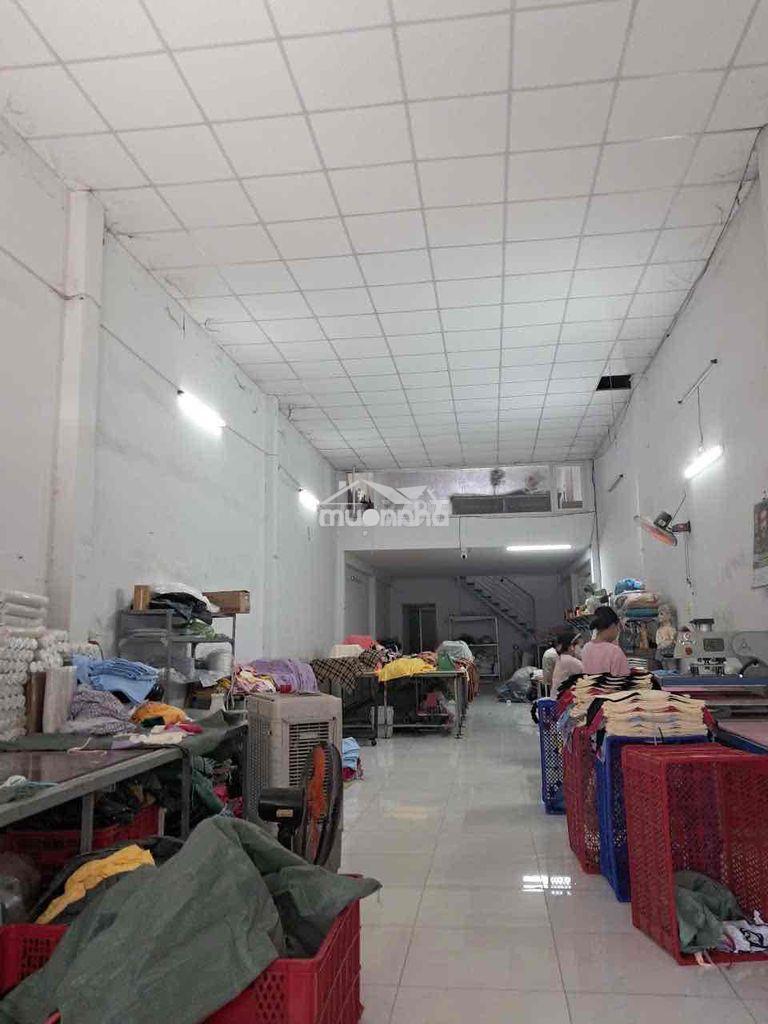 Cho thuê kho 8tr/th còn bớt  dt:5x30 ( có gác lửng , nền gạch men )  p - 2