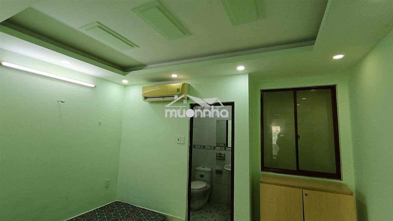 Phòng trọ có cửa sổ trời, máy lạnh, tủ lạnh – liên khu 4-5, bình tân