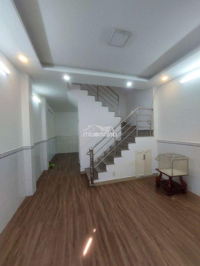 Cho thuê nhà đường phạm hùng c9 dt.4×9 } 1 lầu 2 phòng 2 wc hẽm xe hơi - 2
