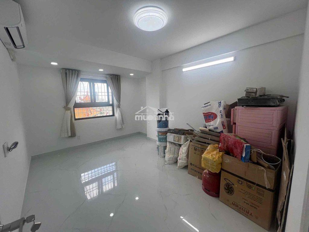 Nhỉnh 3 tỷ - cc miếu nổi 18 tầng - vũ huy tấn - 54m - 2pn - shr - bảo - 2