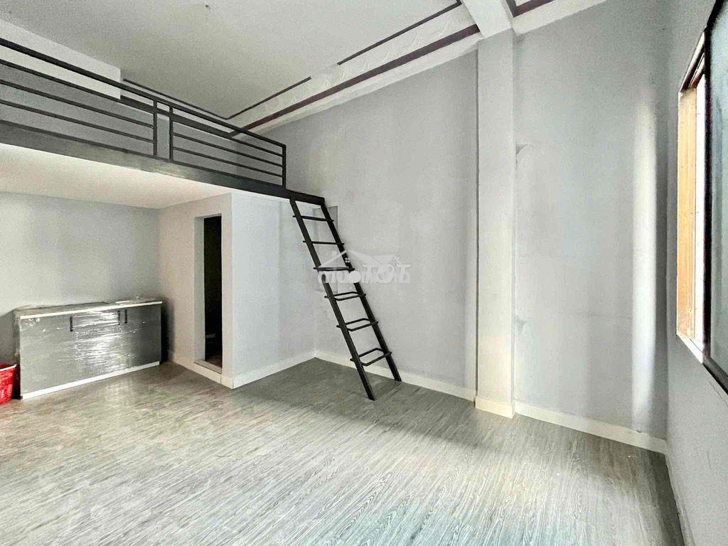 Ngay học viện hàng không - gác thoáng - mới xây - 4