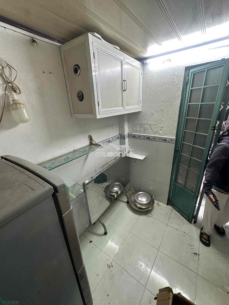 Cho thuê nhà nguyên căn nhỏ 2 tầng, hẻm 185 phan đình phùng giá 2,5tr - 3