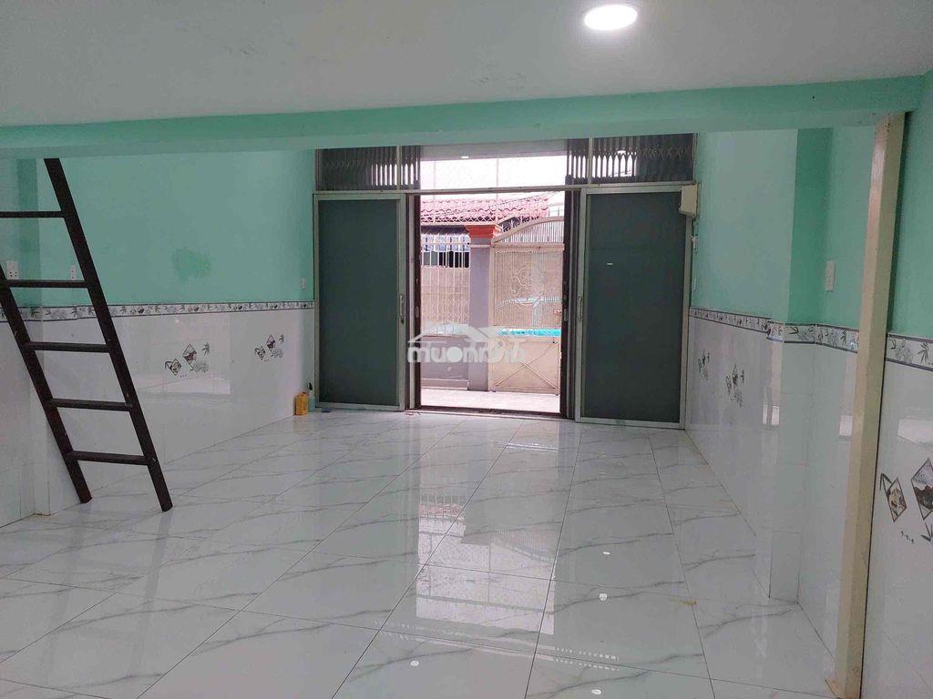 Cho thuê nhà hẻm xe hơi thông căn góc lạc long quân - 3