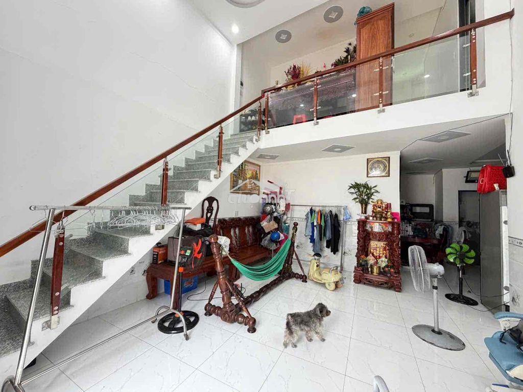 Giá : 2tỷ150 nhà 1 trệt 1 lầu phường bửu hoà củ. dt: 78m2 - 3