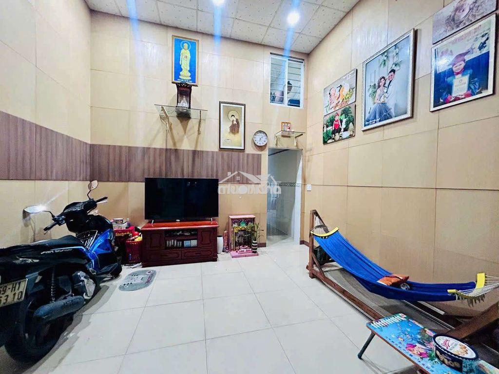 Nhà c4 60 m 3 phòng ngủ ,phường dĩ an  tphcm - 3