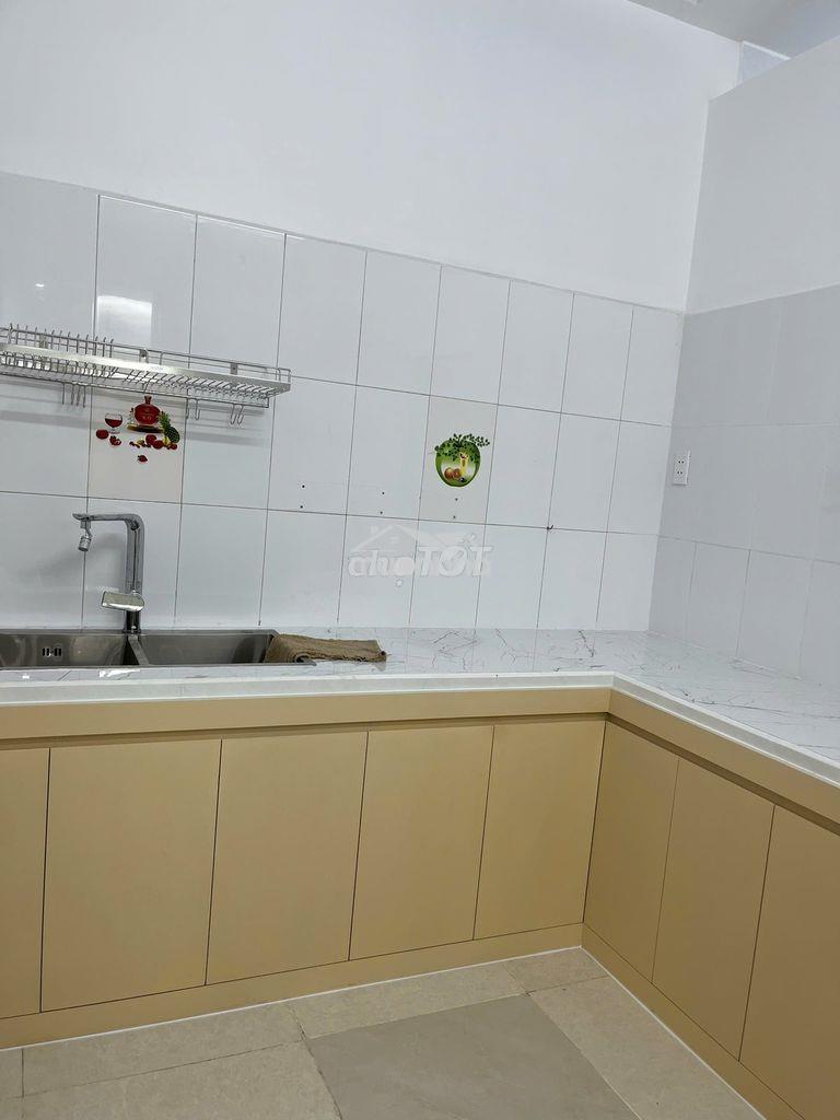 Nhà cho thuê- đường lạc long quân, p5, q11 (gần cv đầm sen) - 2