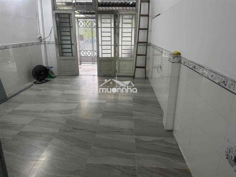 Cho thuê nhà cấp 4 mặt tiền đường 49 , hiệp bình thủ đức