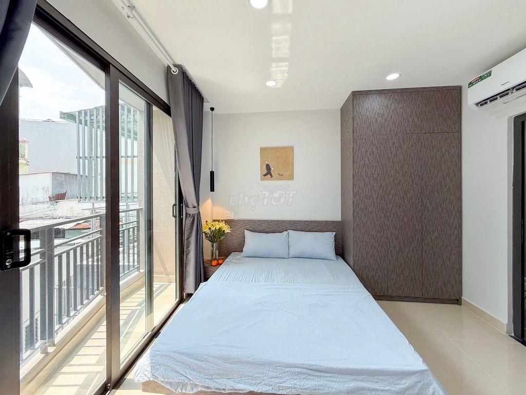 Siêu phẩm ban côngcửa sổ công viên gia định, sân bay tsn,đh hàng không - 3
