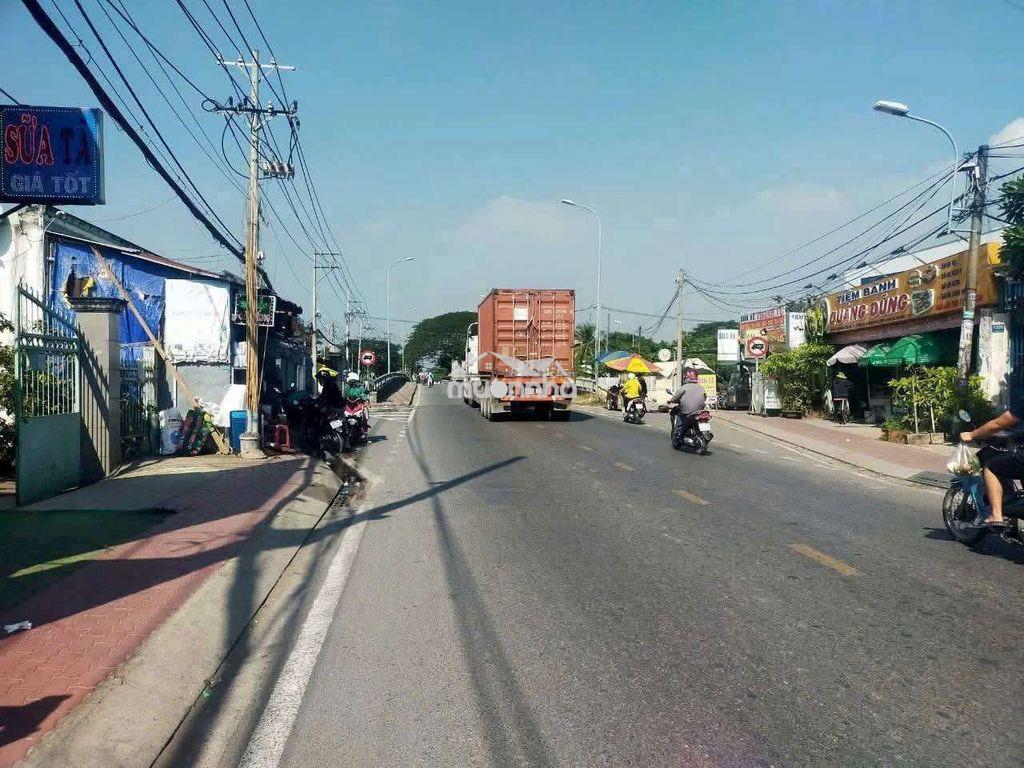 Chính chủ cần bán kho mặt tiền đường 826 - 3