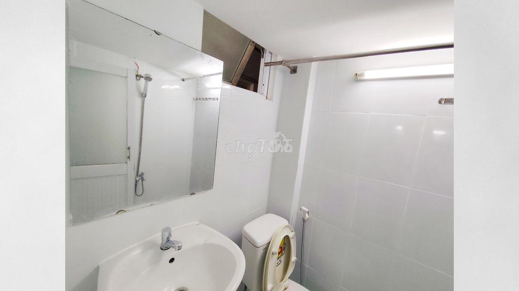 𝐓𝐎𝐈𝐋𝐄𝐓 Đầy đủ, cửa sổ, 𝐅𝐔𝐋𝐋 gạch | đ.c2 lê văn lương(🏘️trọ 𝑨𝑵𝑯 𝑽𝑰𝑵𝑯) - 3