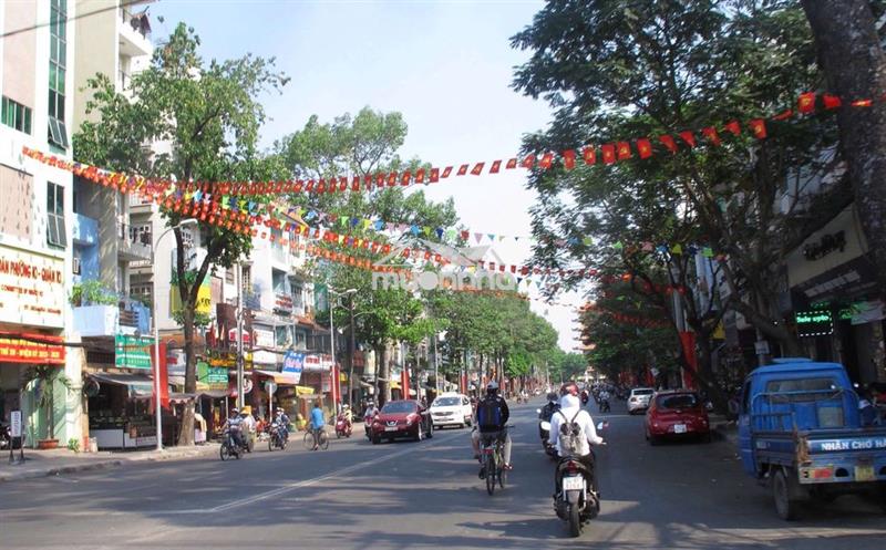 Bán nhà 1 trệt 1 lửng 2 lầu 1 sân thượng hẻm lê hồng phong q10