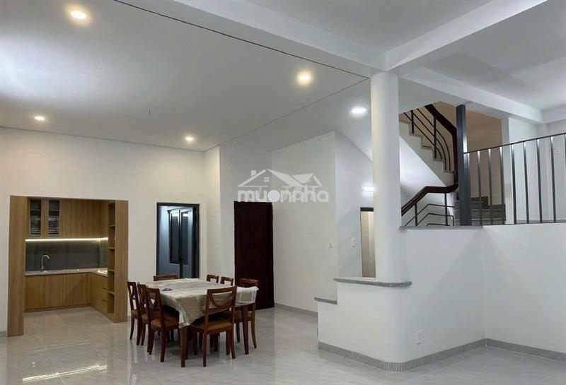 Nhà cho thuê 8x16 trệt lửng lầu đường lam sơn p.2, q.tân bình