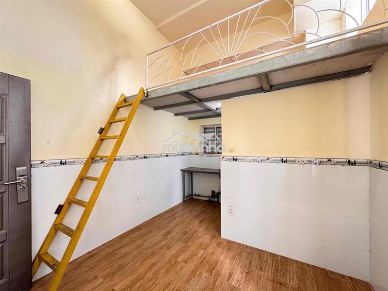 Duplex máy lạnh cửa sổ gác cao qua đại học ufm chỉ 5 phút