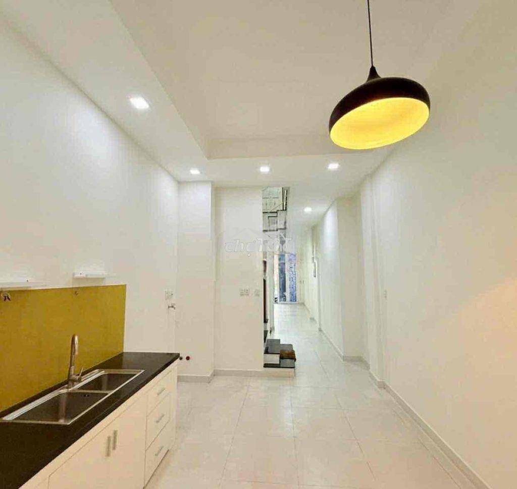 Cho thuê nhà nguyên căn. đường nhiêu tứ,phường 7. quận phú nhuận - 3