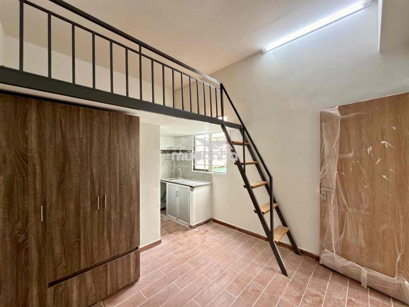 Duplex mới xây cửa sổ trời rộng rãi ở 4 người 4 xe thoải mái