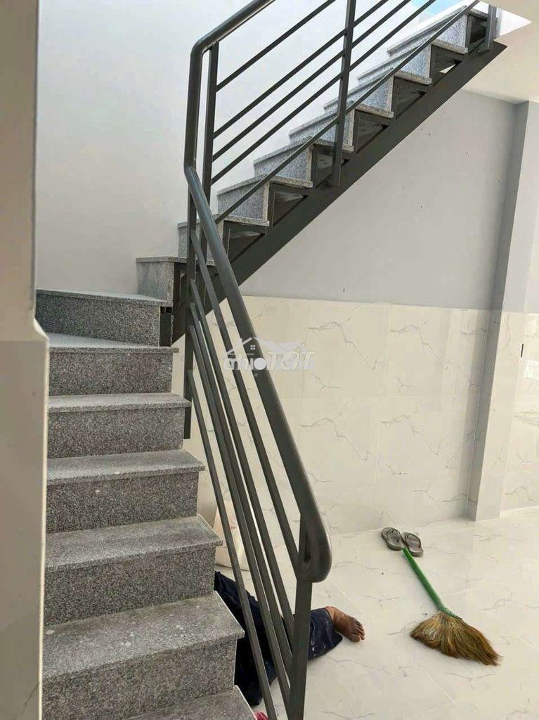 Cho thuê nhà 1 lầu mới xây hẻm ô tô khuông việt quận tân phú - 2